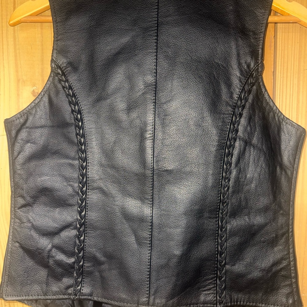 XElement Women's Black Leather Vest - Picture 7 of 8